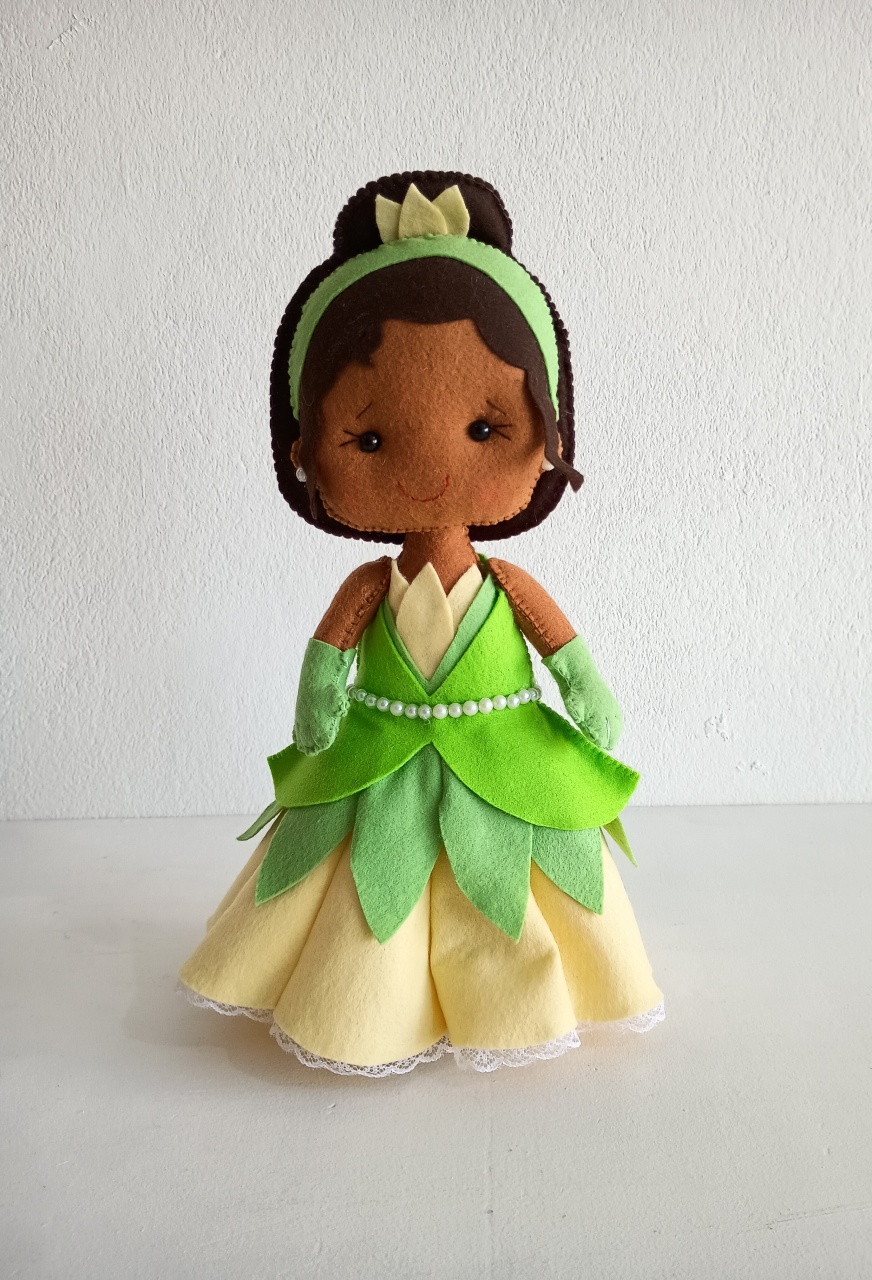 Princesa Tiana Feltro  - Mary Decor Festas & Locações