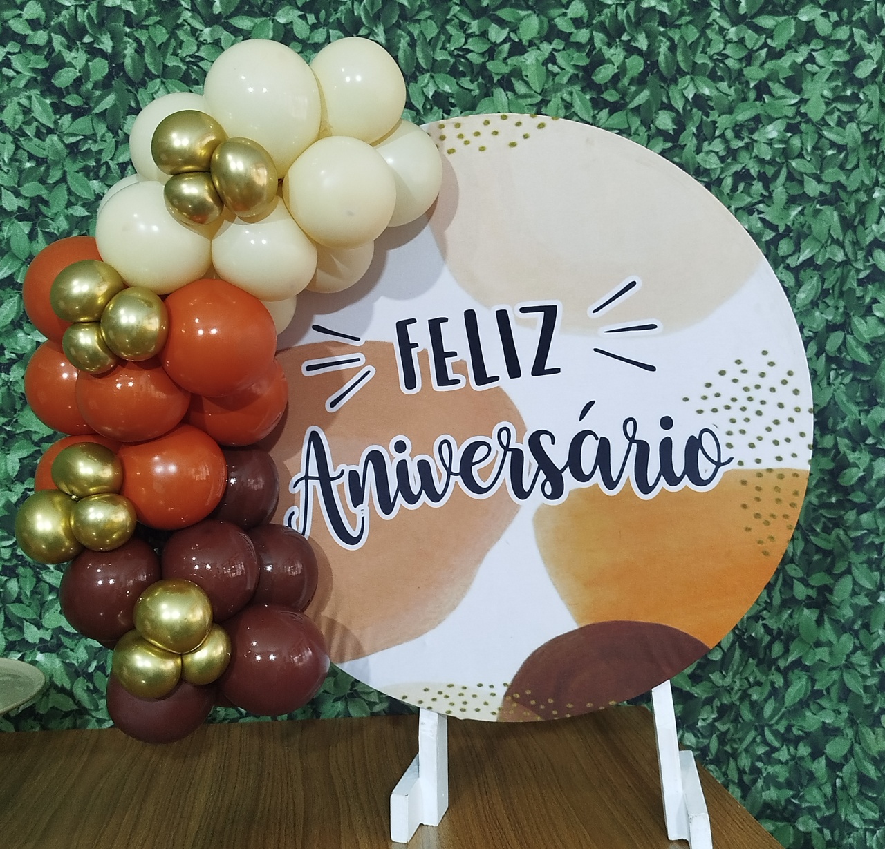 Painel Feliz Aniversário Terracota 50X50 Com Bolas - Pegue Monte das Amigas