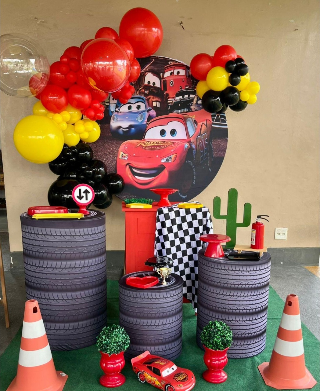 Montagem Carros - Pegue Monte das Amigas
