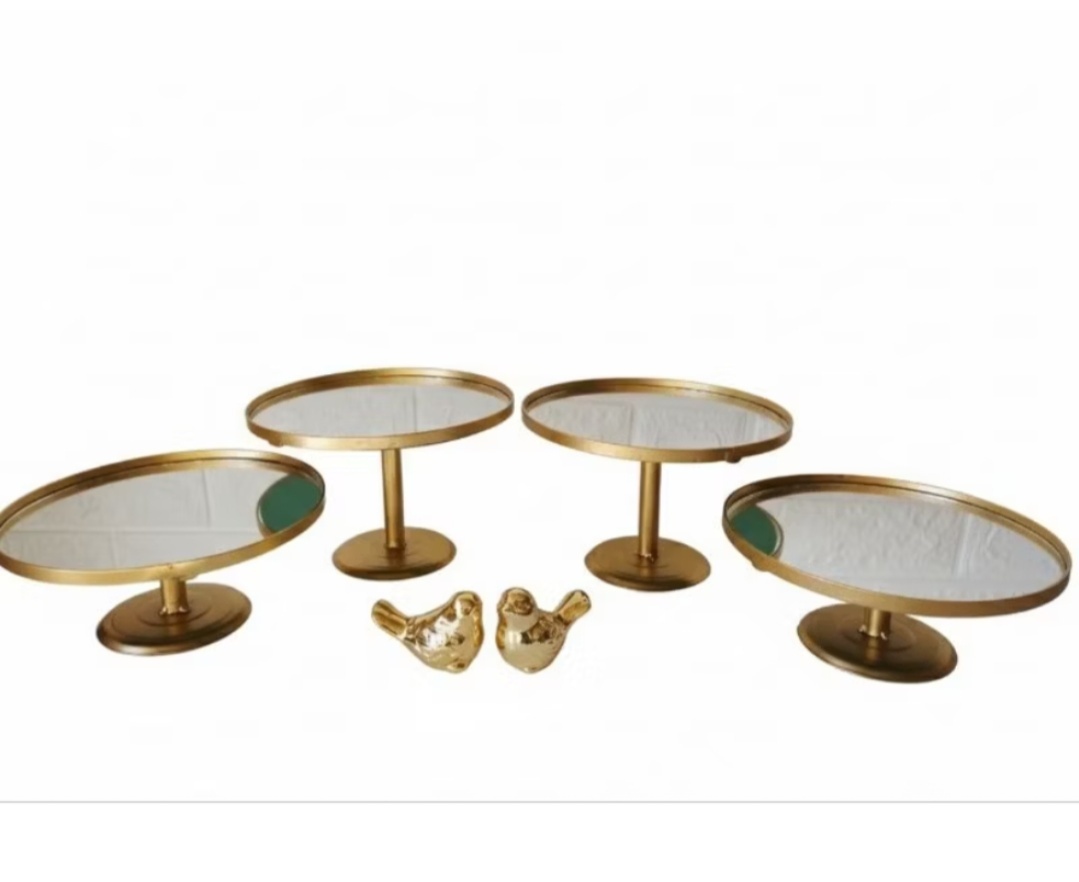 Conjunto de Bandejas Espelhadas - Pegue Monte das Amigas