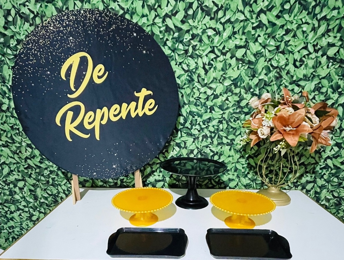 Kit Mesa Adulto de Repente… 2  - Pegue Monte das Amigas