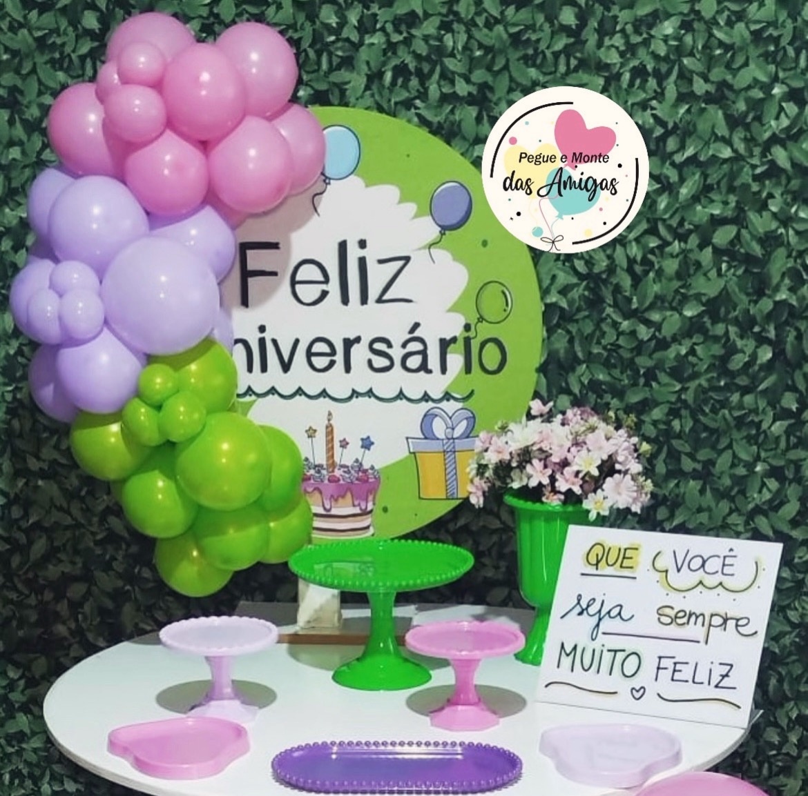 Kit Mesa Adulto Feliz Aniversário 4 - Pegue Monte das Amigas
