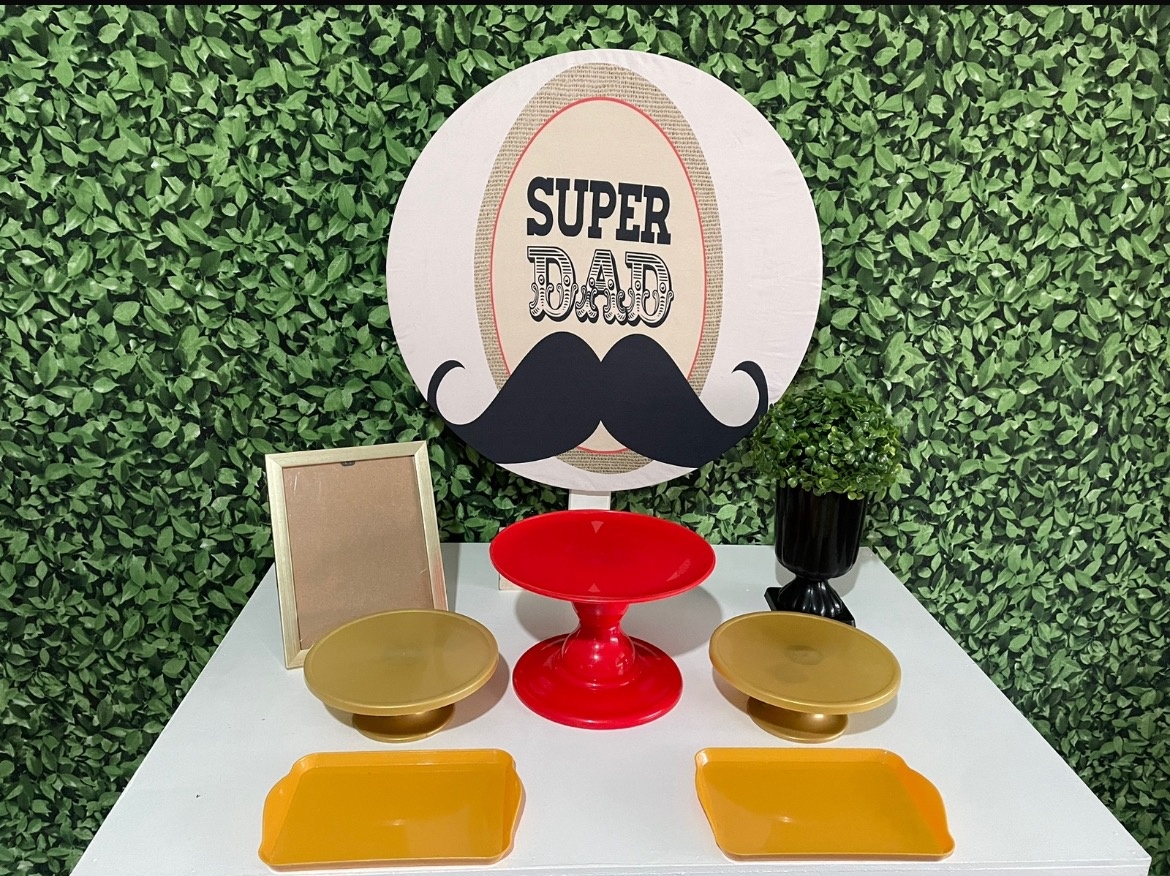 Kit Mesa Adulto Super Dad - Pegue Monte das Amigas