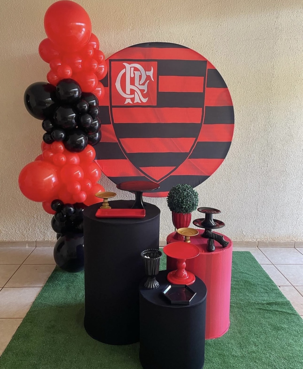 Kit Bronze Flamengo Com Balões - Maria Luiza Cardoso Barbosa
