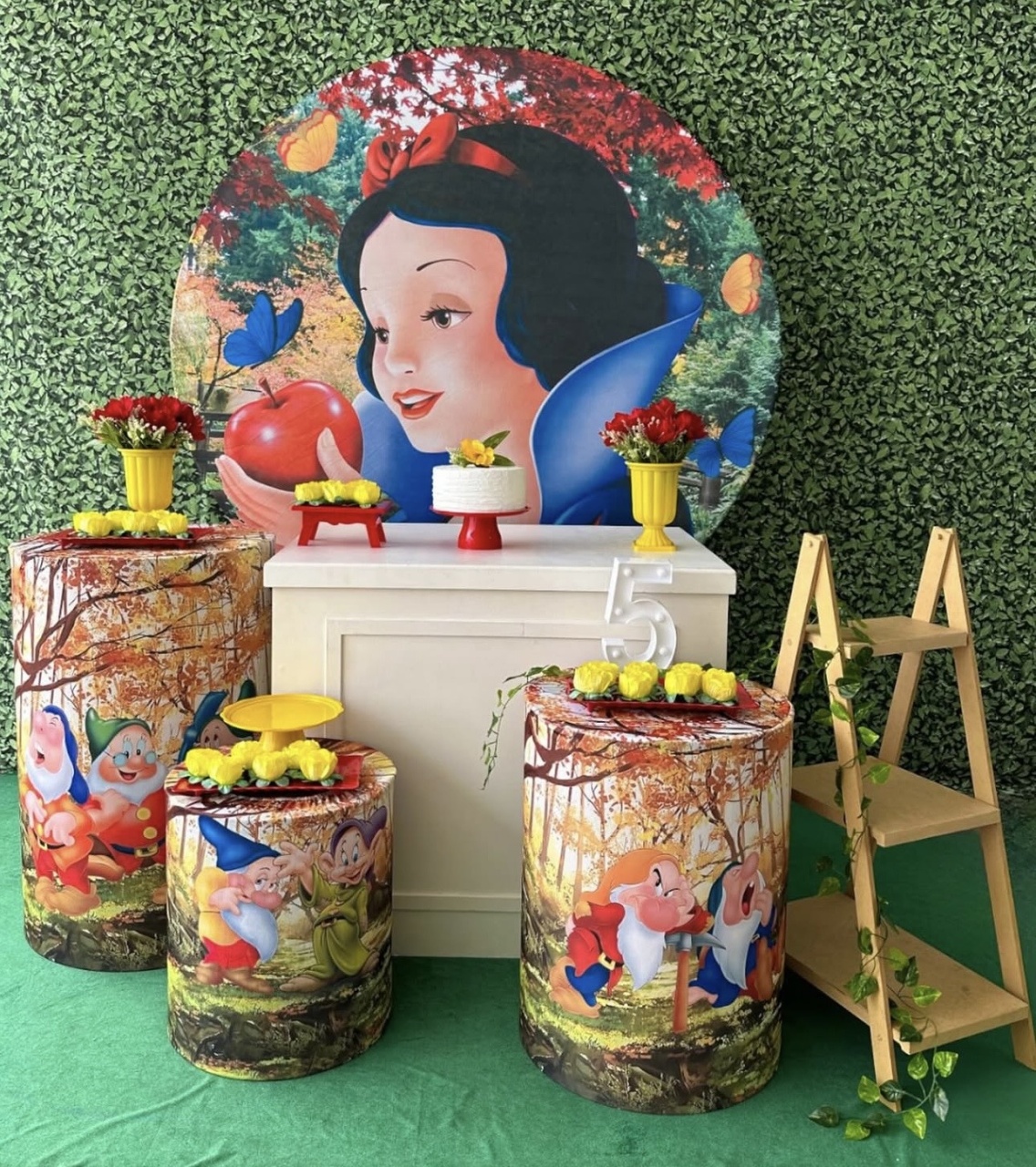 Kit Ouro Branca de Neve E Os 7 Anões - Maria Luiza Cardoso Barbosa