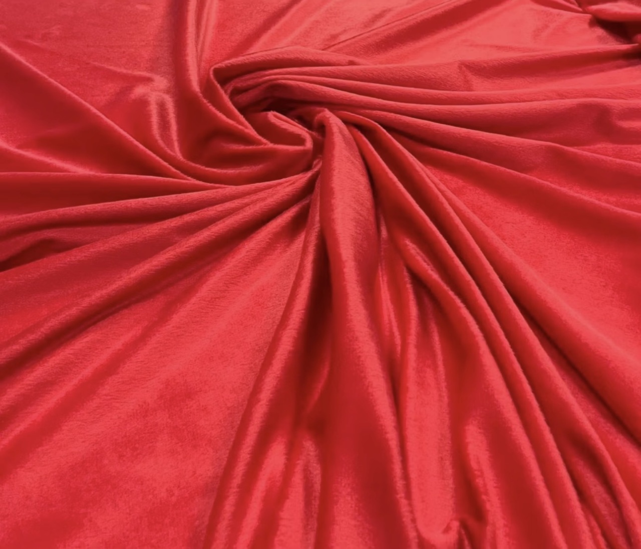 Tapete Pelúcia Vermelho - Maria Luiza Cardoso Barbosa