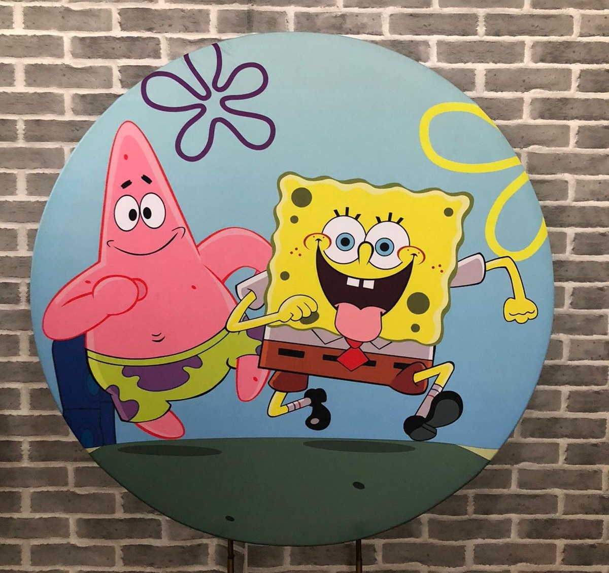Painel Redondo Bob Esponja Tecido - Michelle Almeida Festas 