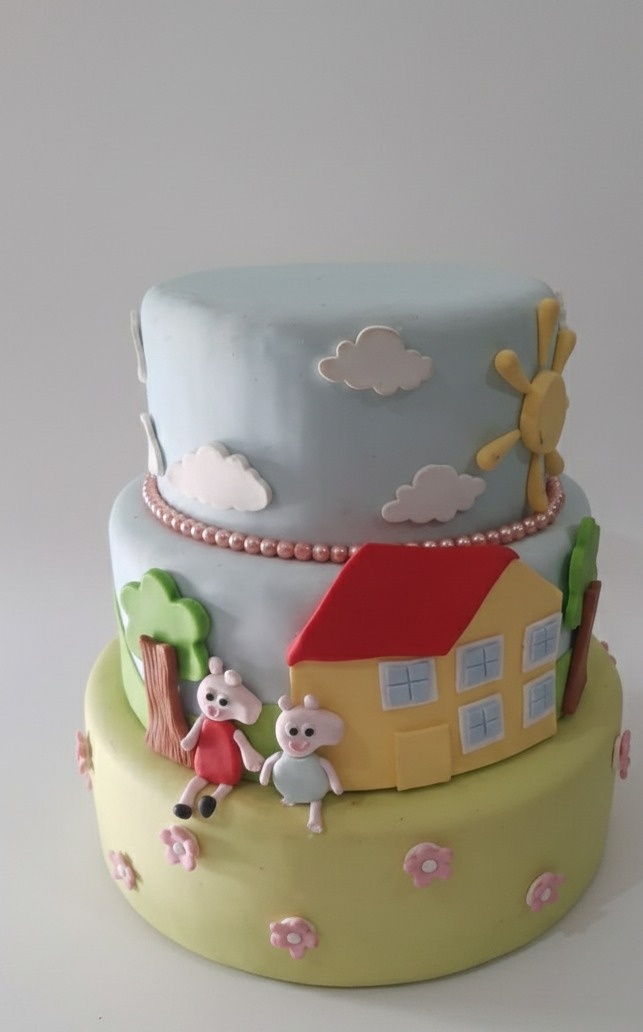 Bolo Fake Peppa Pig  - Michelle Almeida Festas 