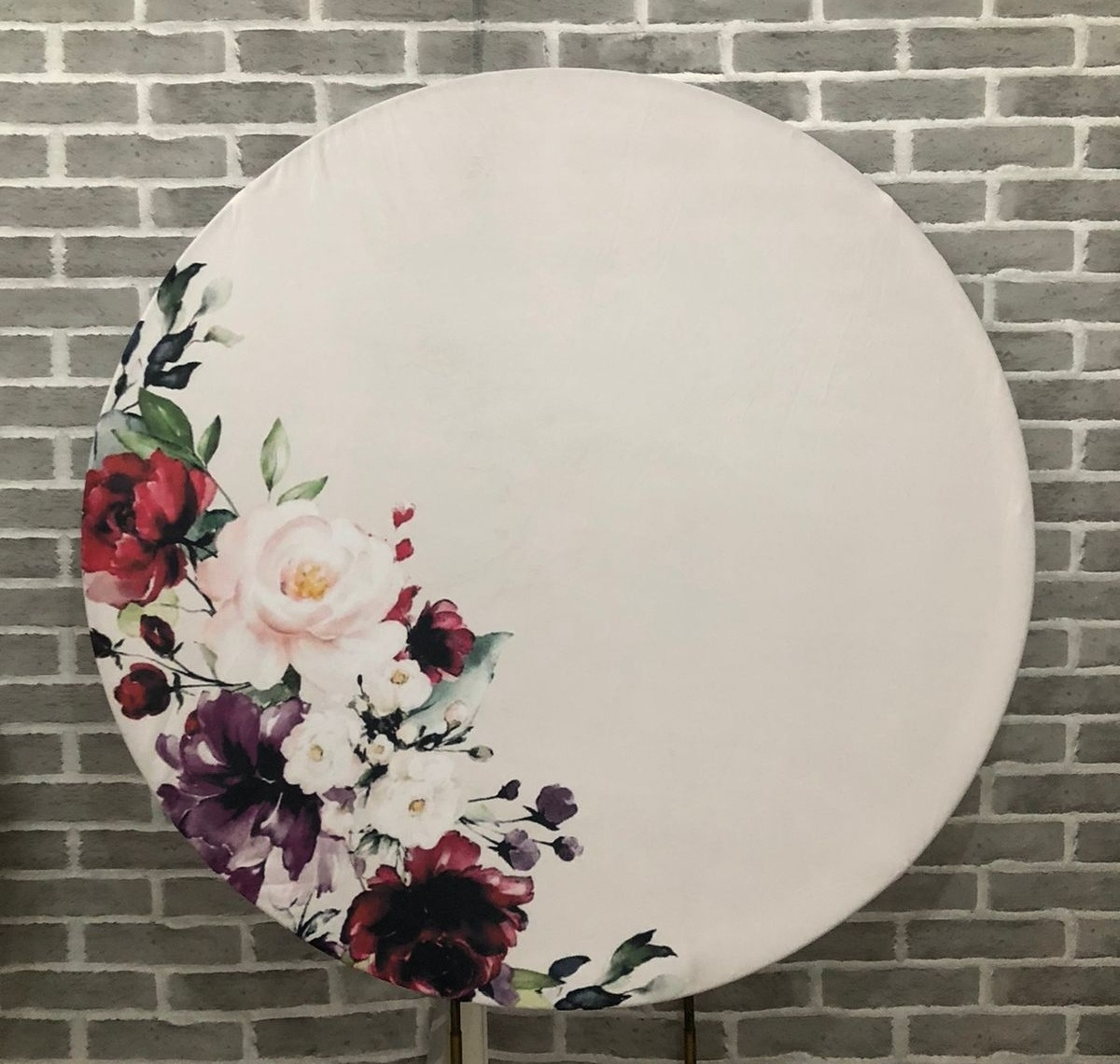 Tecido Painel Redondo  Flores Roxas  - Michelle Almeida Festas 