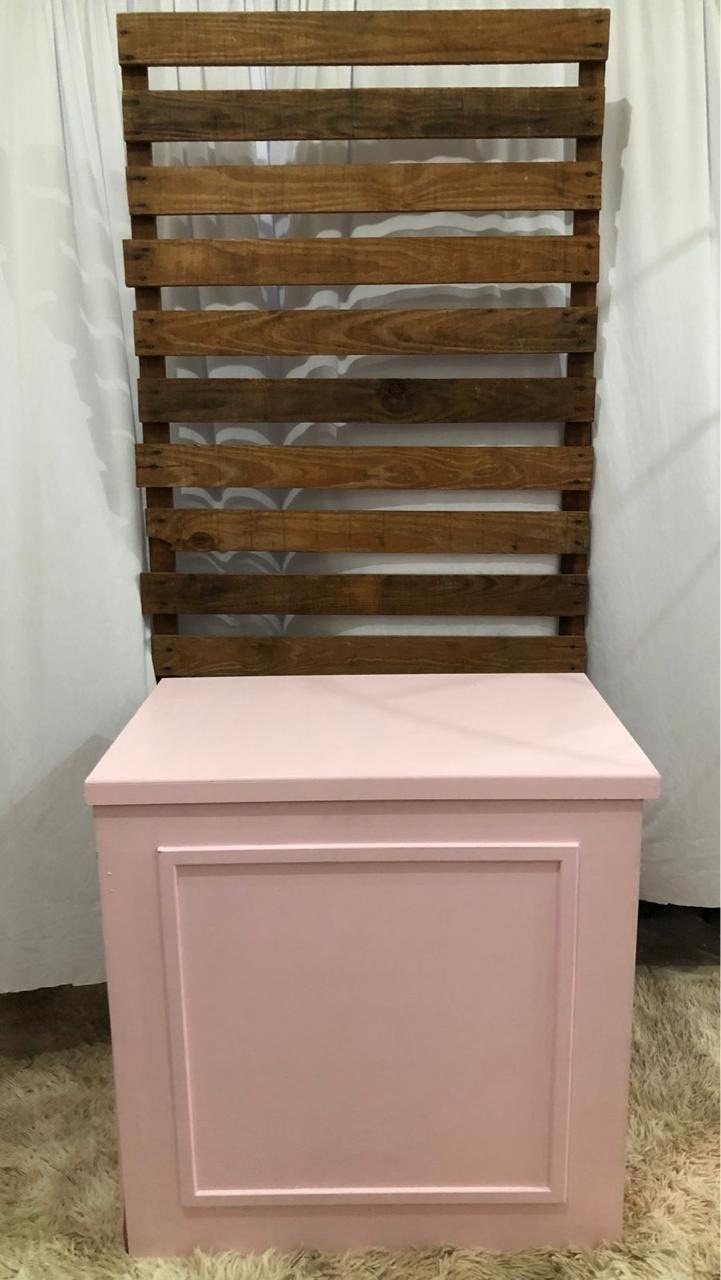 Mesa Cômoda Fake Rosa Claro. - Michelle Almeida Festas 