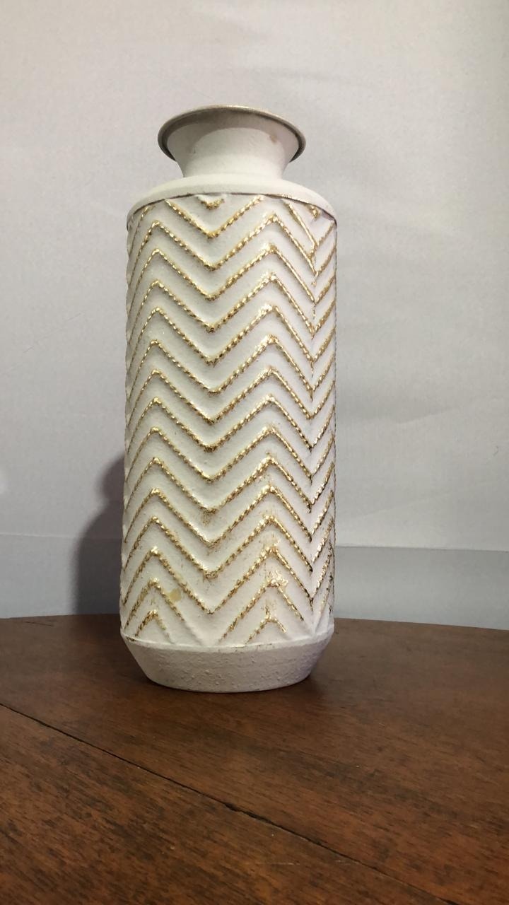 Vaso Colonial Cimento C/ Dourado 41,5X11,5Cm - Beck Decorações
