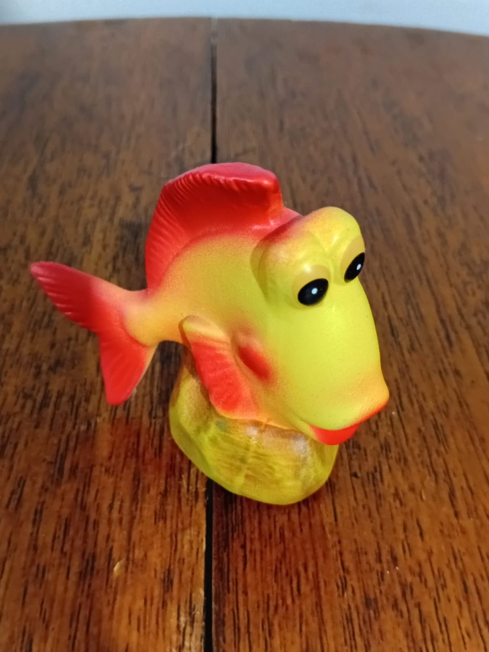 Mini Peixe Amarelo E Vermelho - Beck Decorações