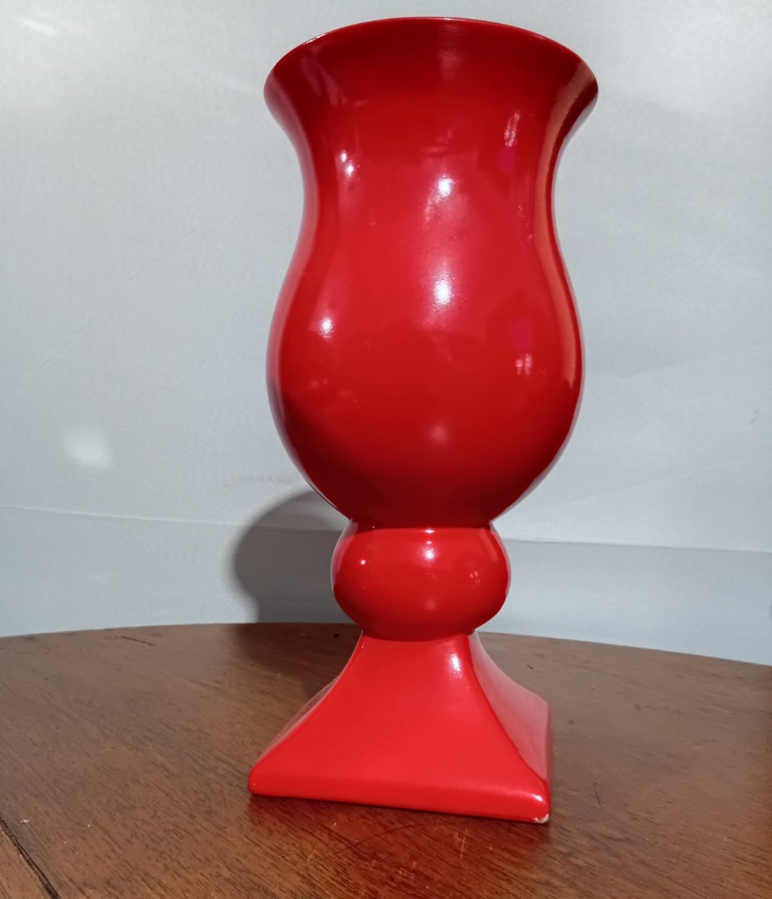 Vaso Tulipa Bojudo Vermelho C/ Pé Quad.15X5X32,5Cm - Beck Decorações