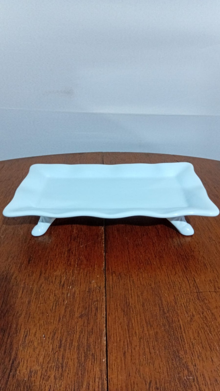 Peça Doce C/ Pés Azul Claro 28X17X7Cm - Beck Decorações