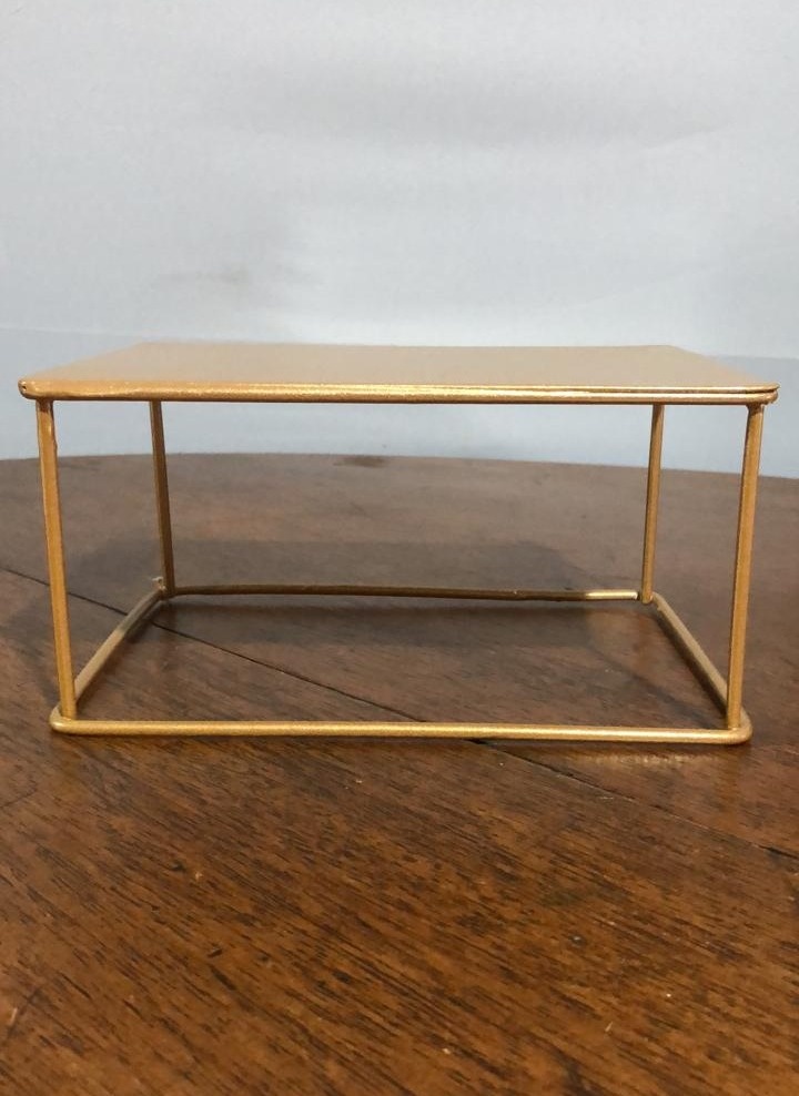 Bandeja Industrial Ret. Dourada 20X21,5Cm - Beck Decorações