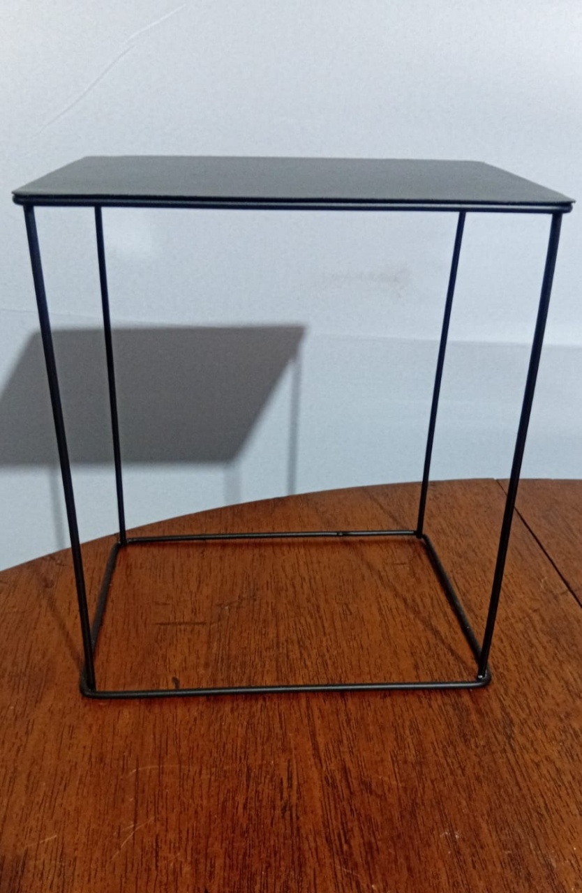 Peça Doce Aramado Ret. Pr G 20X15X20Cm - Beck Decorações