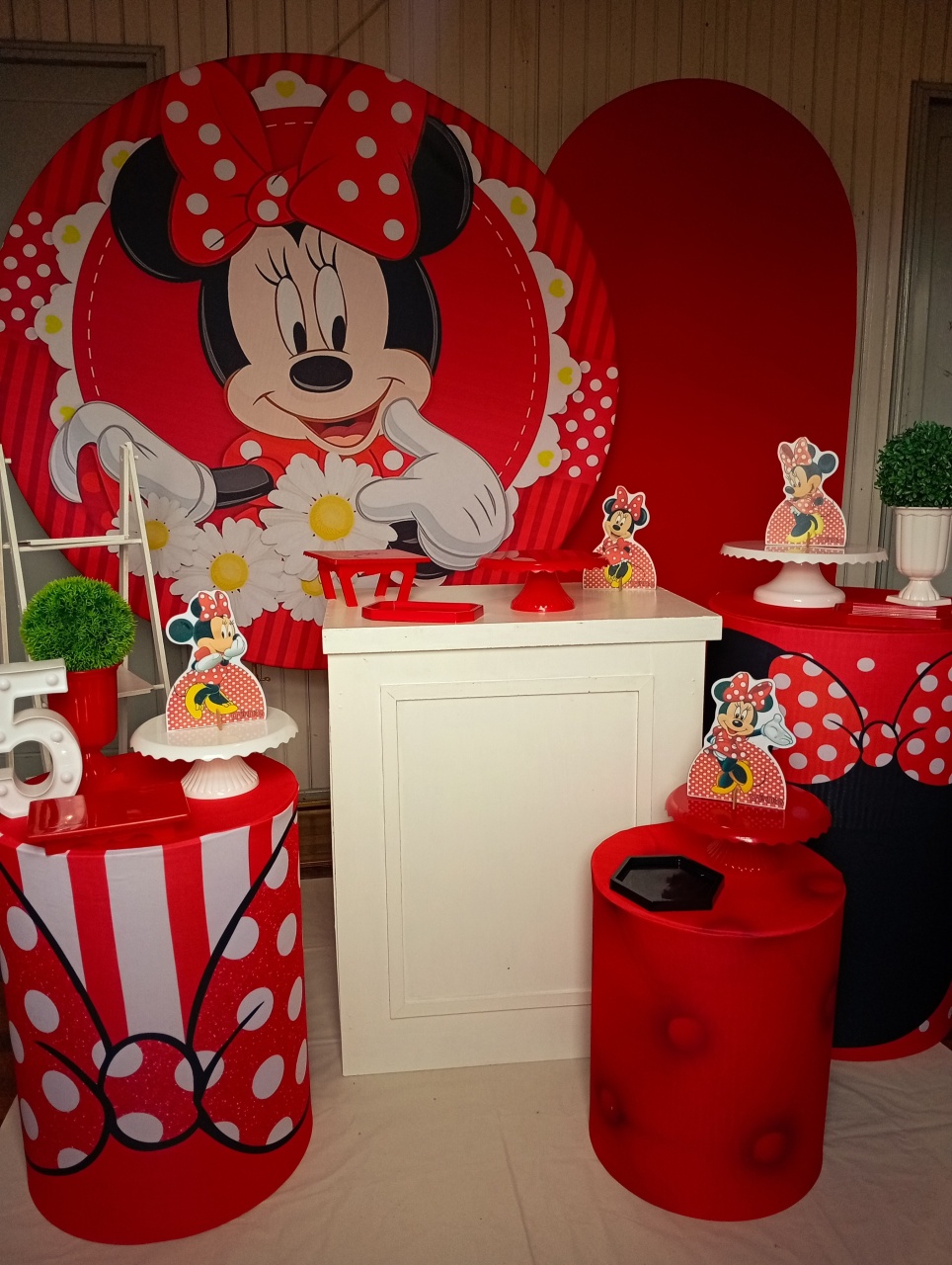 Minnie - Eliana Pegue e Monte