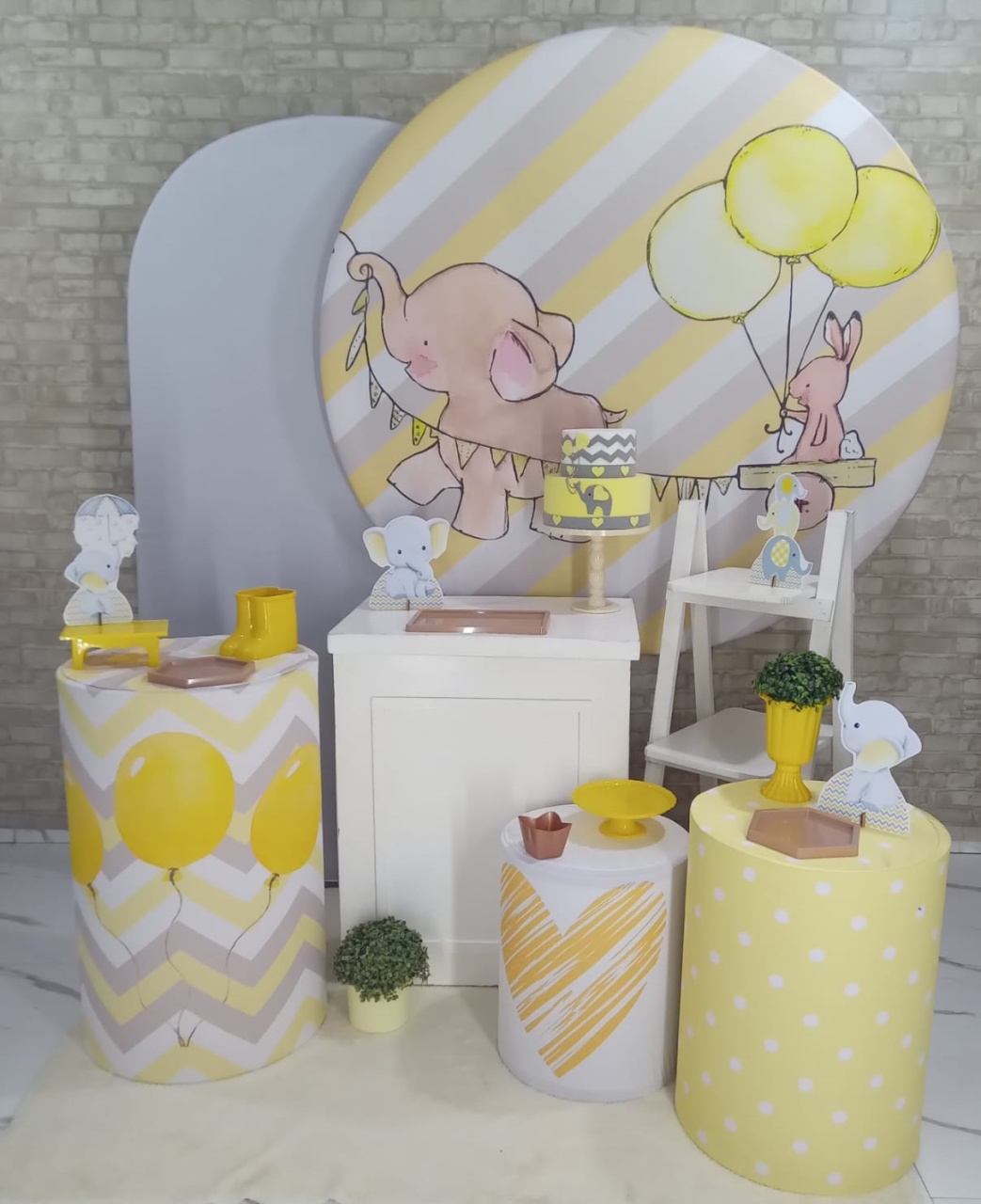 Alugar Tema Para Decoração de Festa Elefantinho Amarelo (Modelo 3) - Majas Pegue e Monte