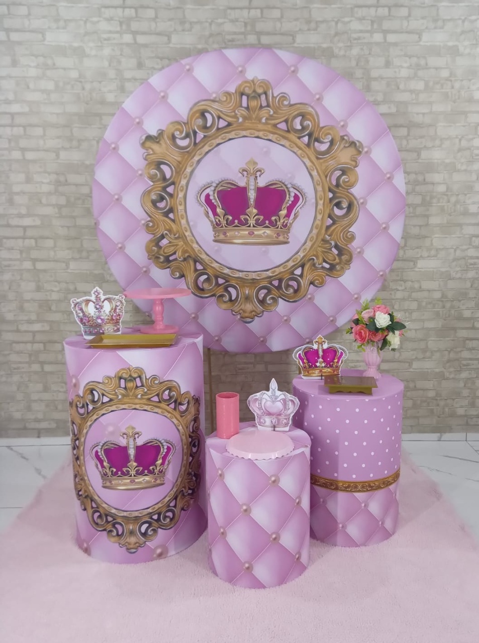 Alugar Tema Para Decoração de Festa Realeza (Modelo 1) - Majas Pegue e Monte