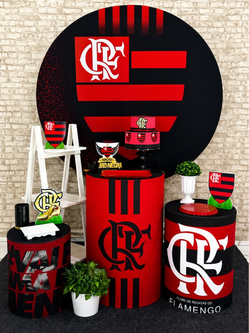 Alugar Tema Para Decoração de Festa Time Do Flamengo (Modelo 2) - Majas Pegue e Monte