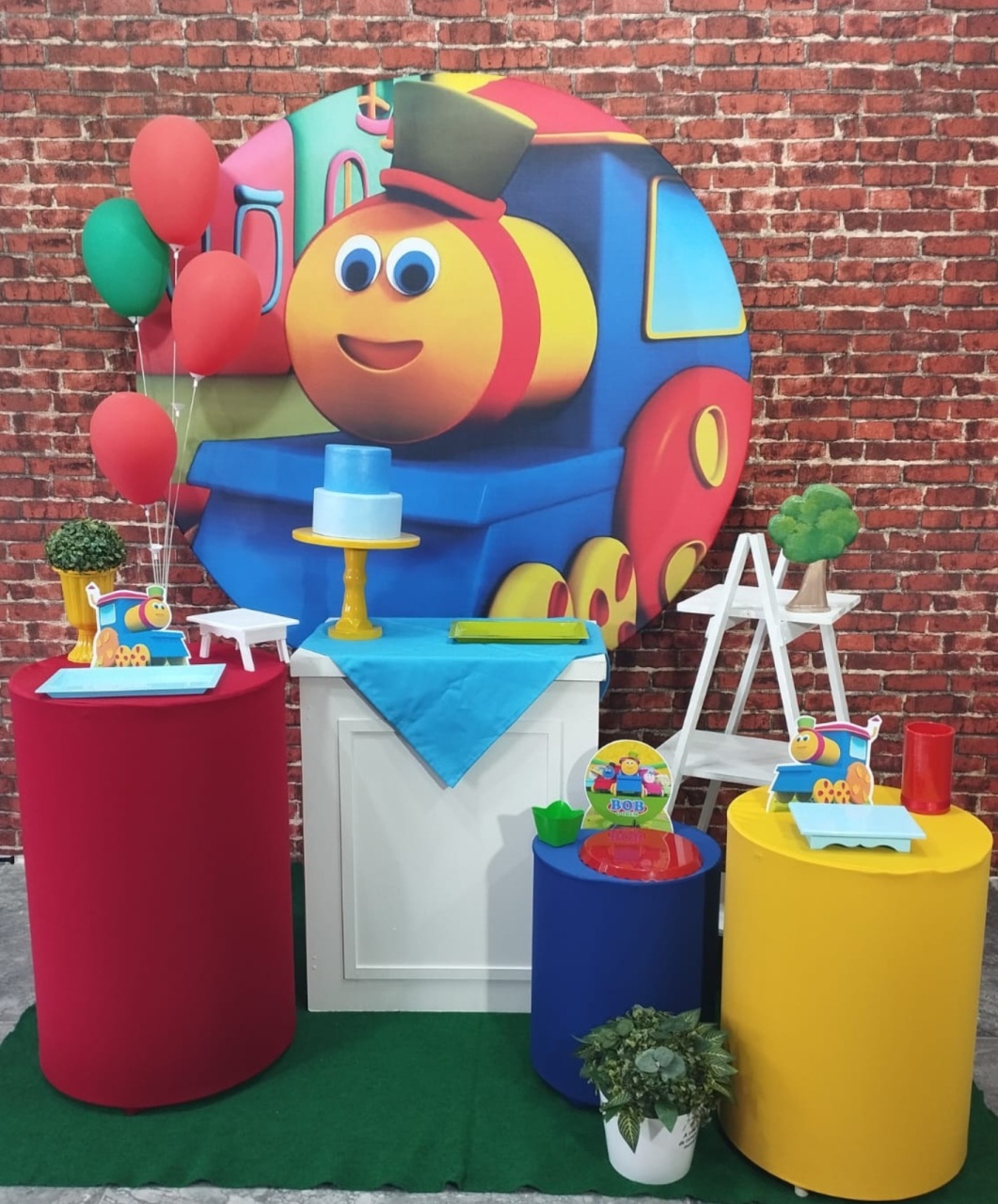 Alugar Tema Para Decoração de Festa Bob O Trem (Modelo 3) - Majas Pegue e Monte