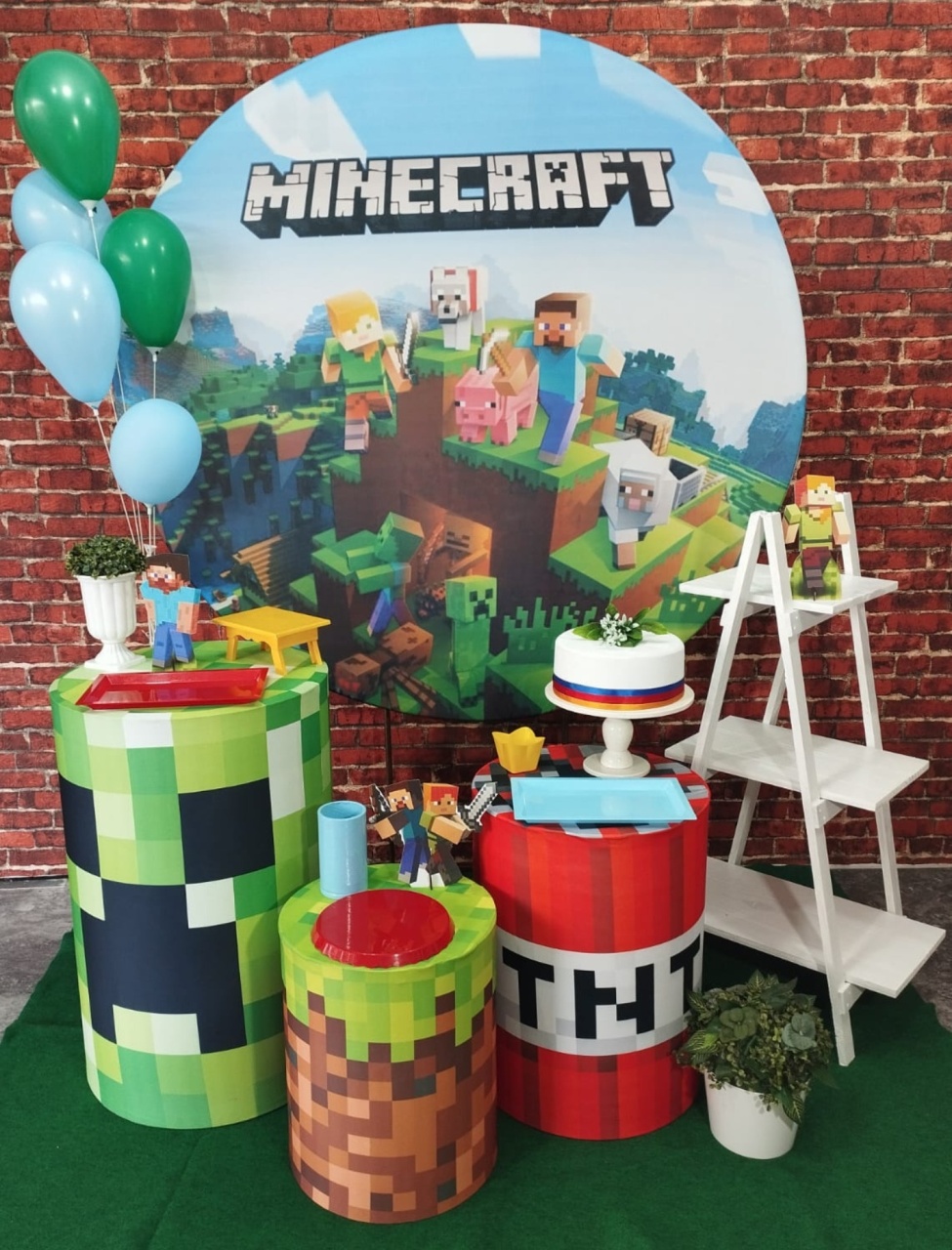 Alugar Tema Para Decoração de Festa Minecraft (Modelo 2) - Majas Pegue e Monte