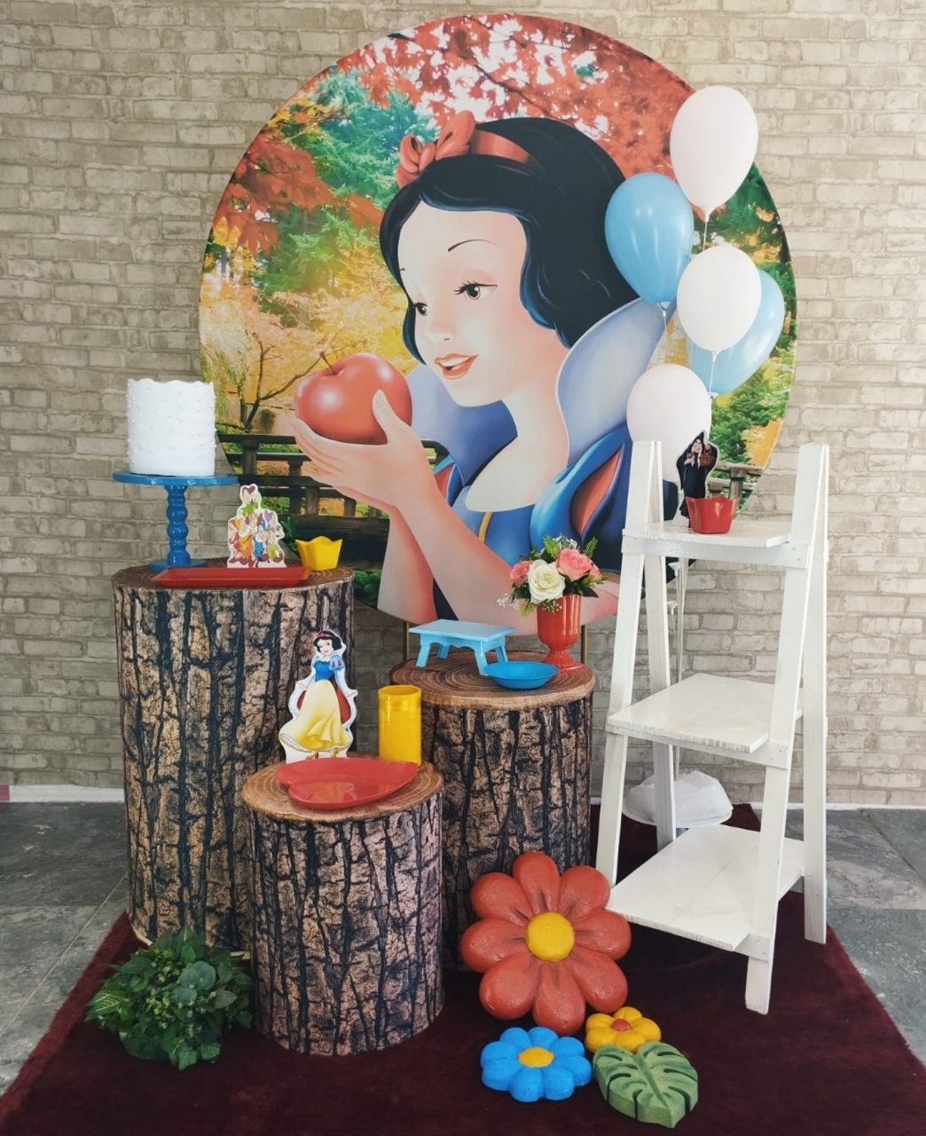 Alugar Tema Para Decoração de Festa Branca de Neve (Modelo 2) - Majas Pegue e Monte