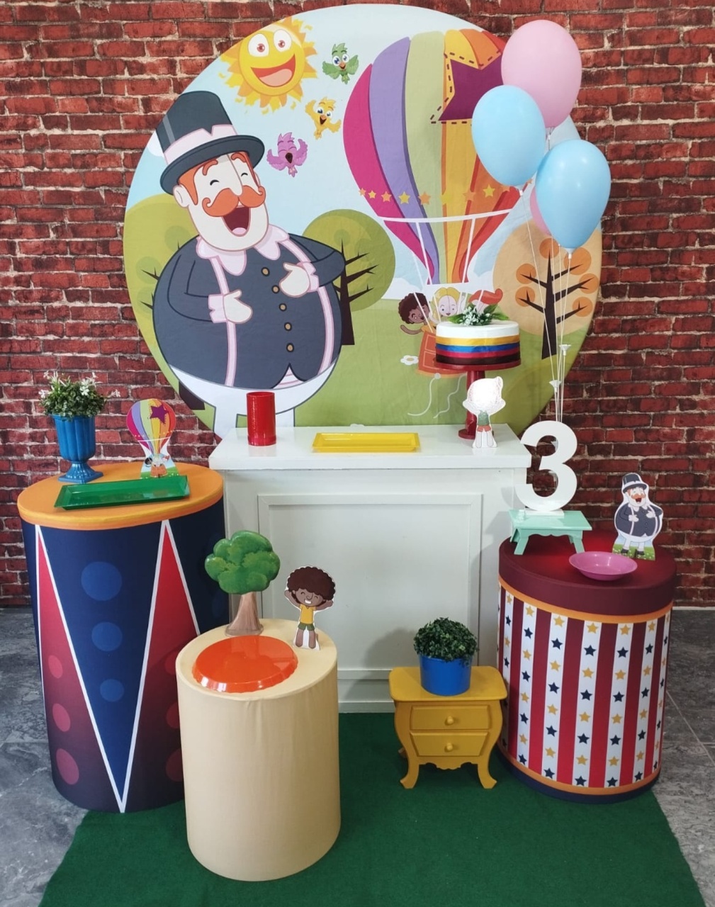 Alugar Tema Para Decoração de Festa Mundo Bita (Modelo 3) - Majas Pegue e Monte