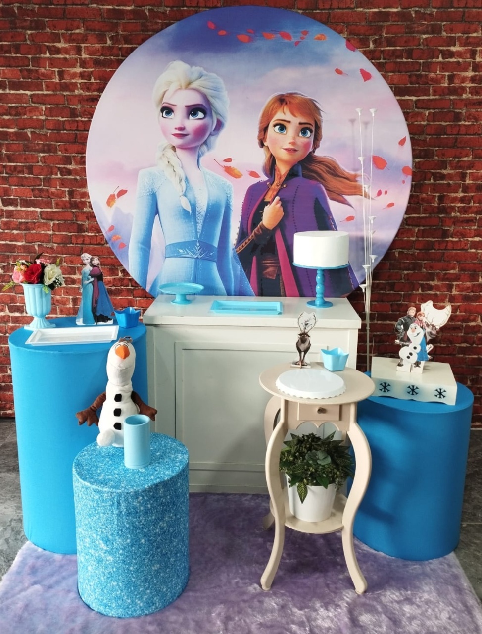 Alugue Tema Para Decoração de Festa Frozen 1 (Modelo 3) - Majas Pegue e Monte