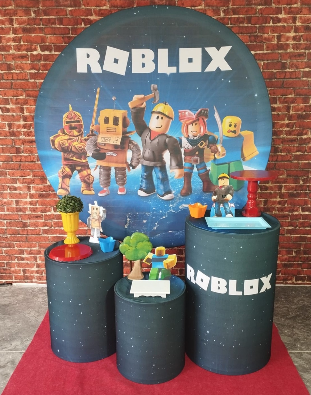 Alugar Tema Para Decoração de Festa Roblox (Modelo 1) - Majas Pegue e Monte
