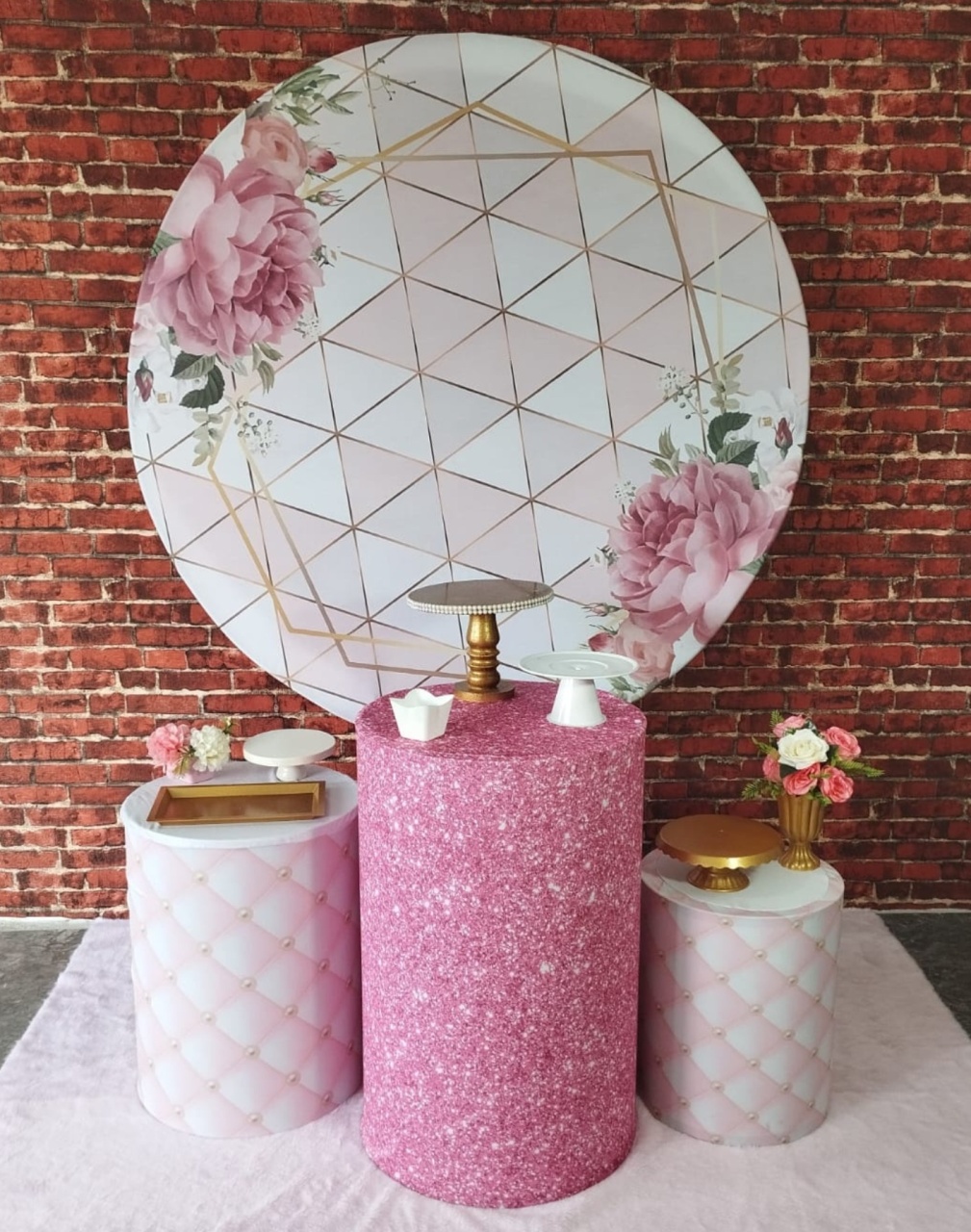 Alugar Tema Para Decoração de Festa Floral Geometrico Rosa (Modelo 2) - Majas Pegue e Monte