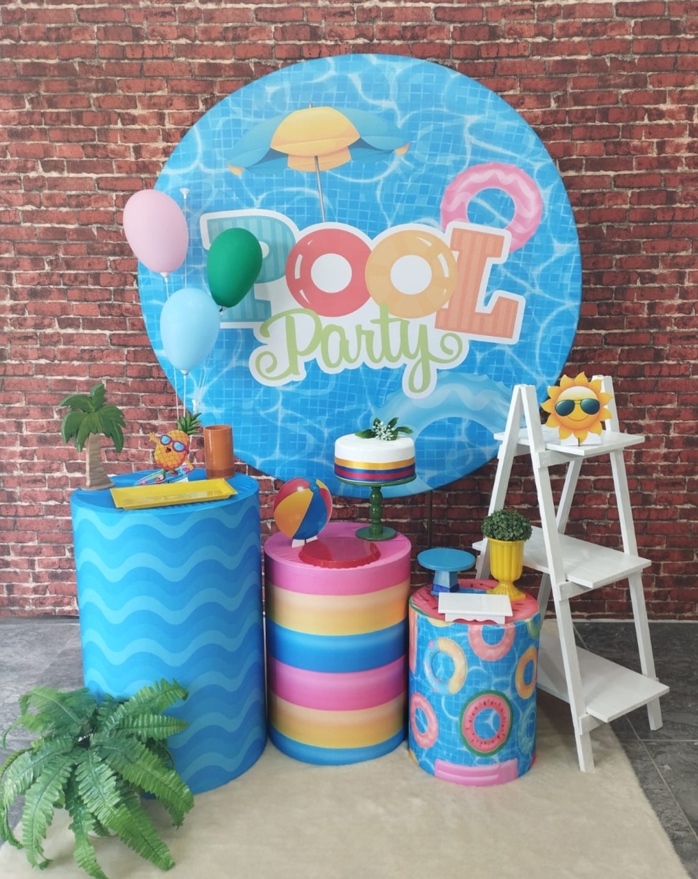 Alugar Tema Para Decoração de Festa Pool Party (Modelo 2) - Majas Pegue e Monte
