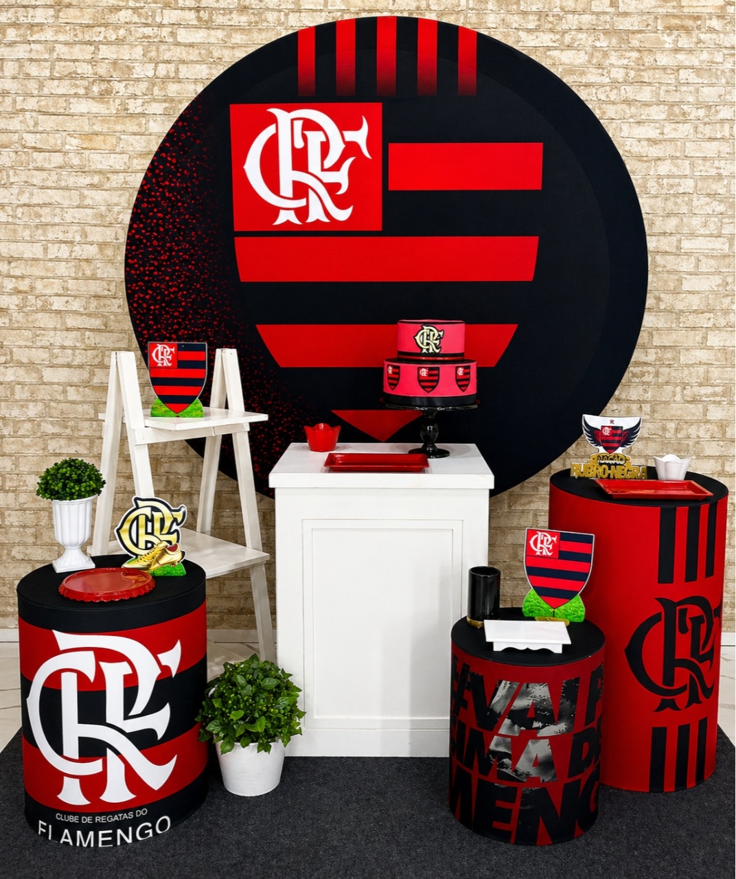 Alugar Tema Para Decoração de Festa Time Do Flamengo (Modelo 3) - Majas Pegue e Monte