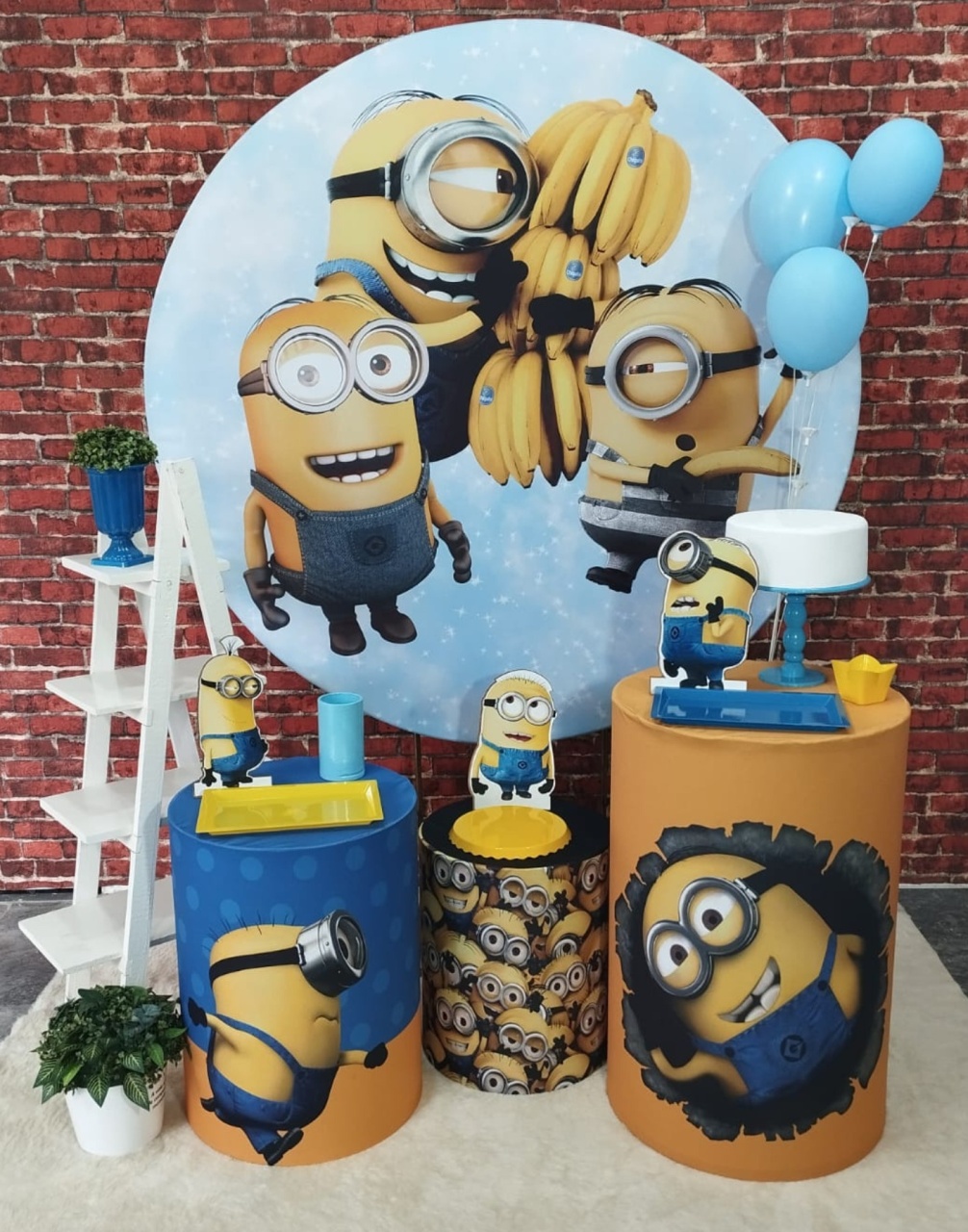 Alugar Tema Para Decoração de Festa Minions (Modelo 2) - Majas Pegue e Monte