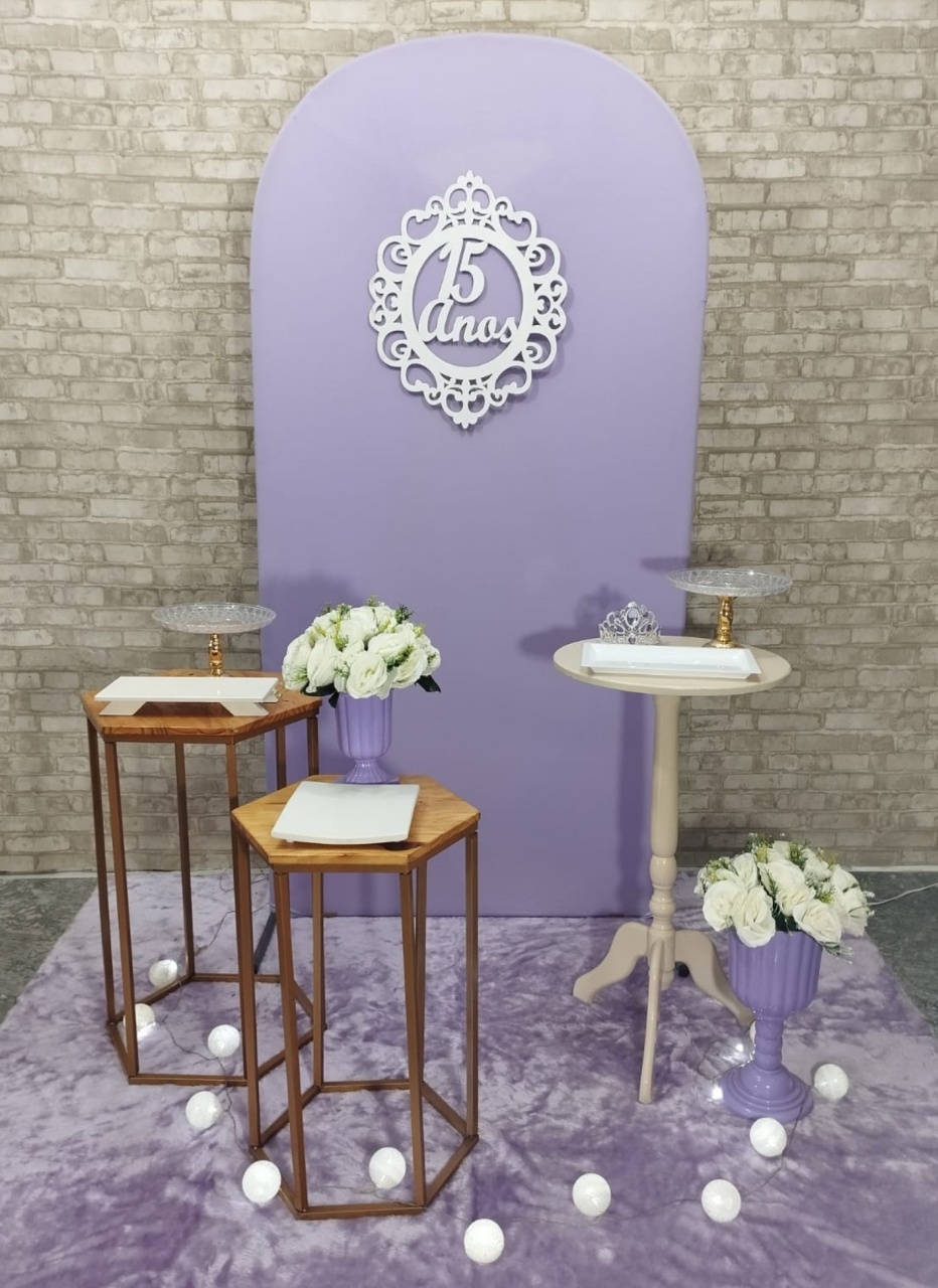Alugar Tema Para Decoração de Festa 15 Anos Lilás (Modelo 4) - Majas Pegue e Monte