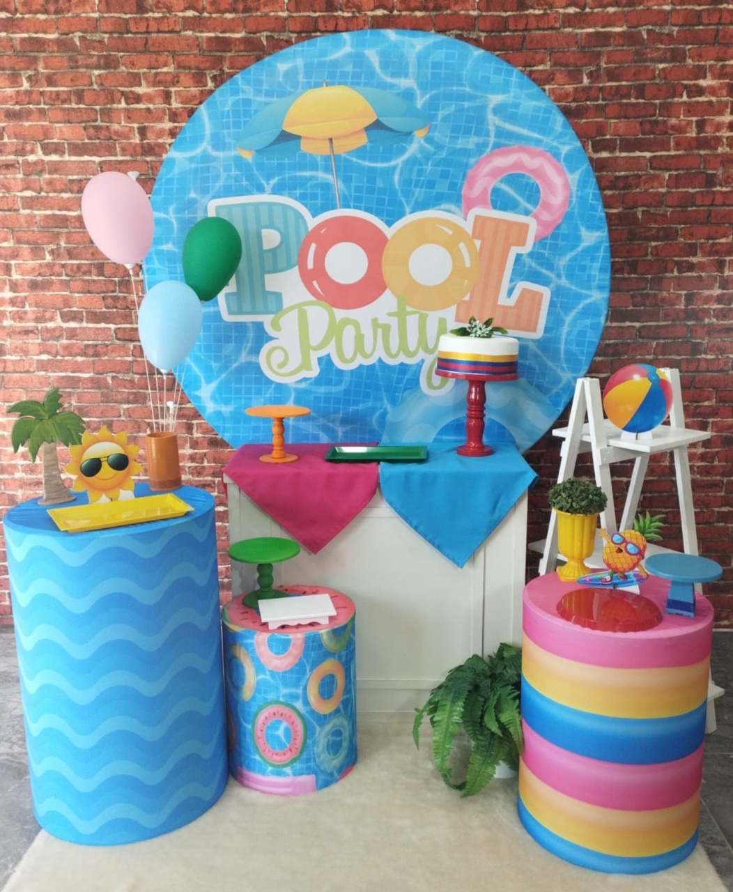 Alugar Tema Para Decoração de Festa Pool Party (Modelo 3) - Majas Pegue e Monte