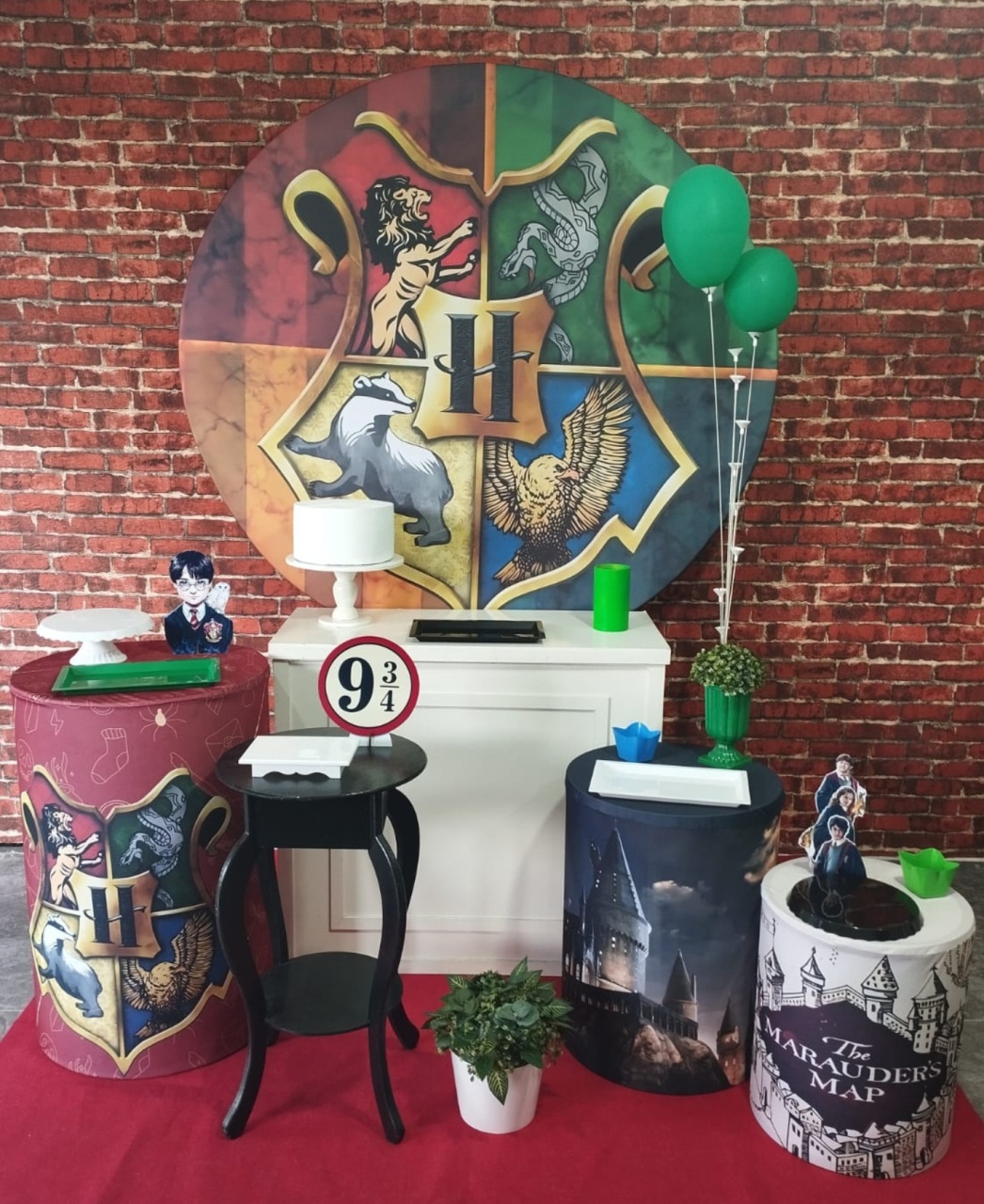 Alugar Tema Para Decoração de Festa Harry Potter (Modelo 3) - Majas Pegue e Monte