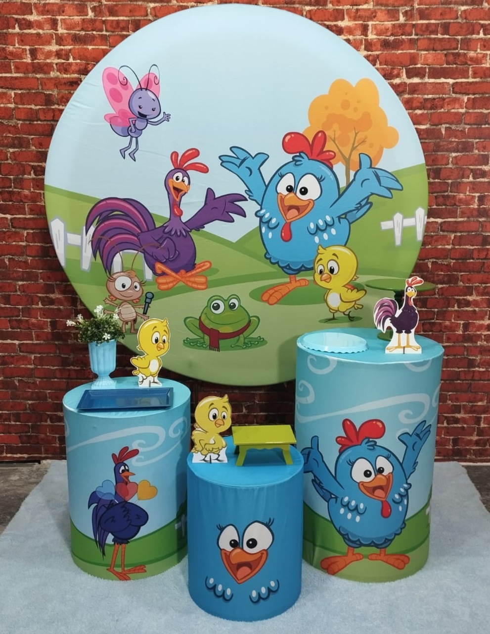 Alugar Tema Para Decoração de Festa Galinha Pintadinha Menino (Modelo 1) - Majas Pegue e Monte