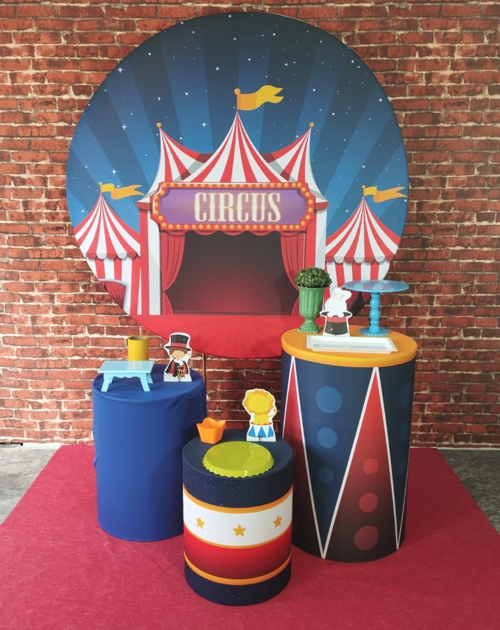 Alugar Tema Para Decoração de Festa Circo (Modelo 1) - Majas Pegue e Monte