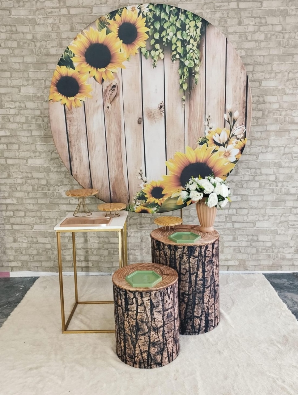 Alugar Tema Para Decoração de Festa Girassol (Modelo 1) - Majas Pegue e Monte