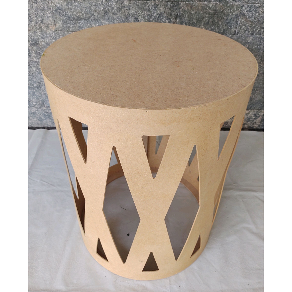 Cilindro de Treliça (60X45) - Maluhe decorações 