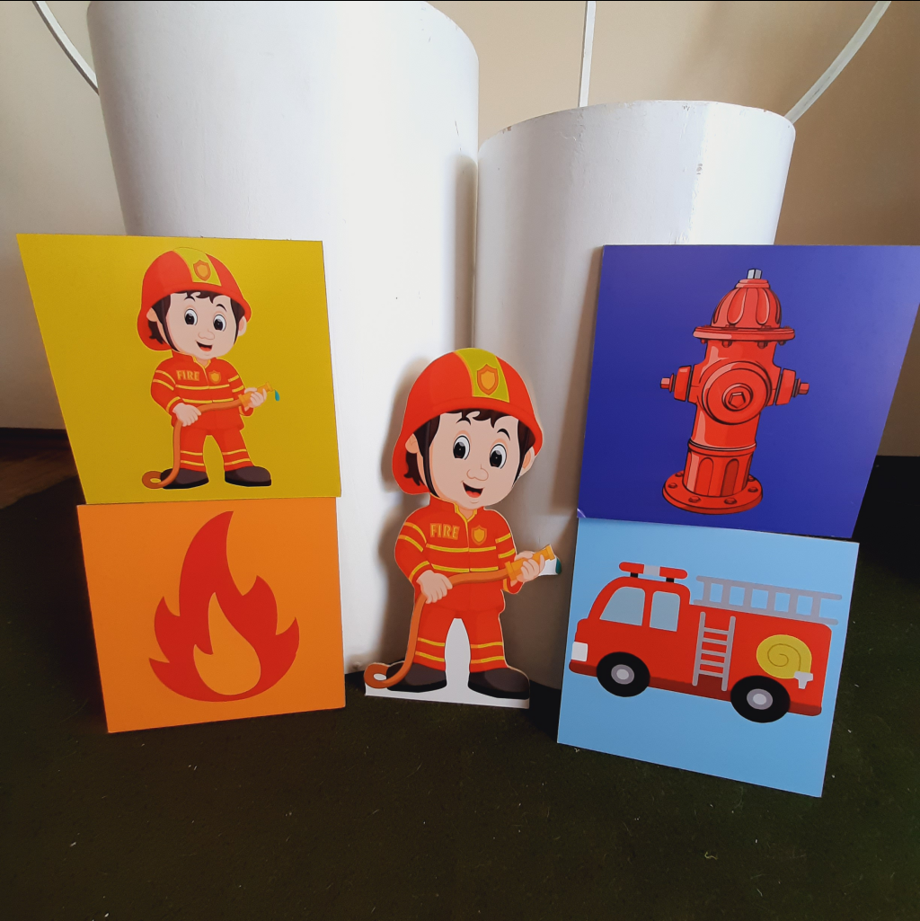 Kit 4 Quadrinhos Bombeiro - Maluhe decorações 