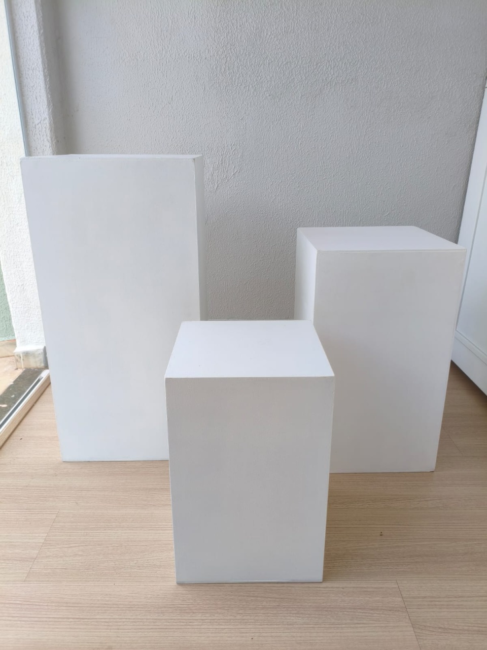 Trio de Mesas Cubos Branco - Maluhe decorações 