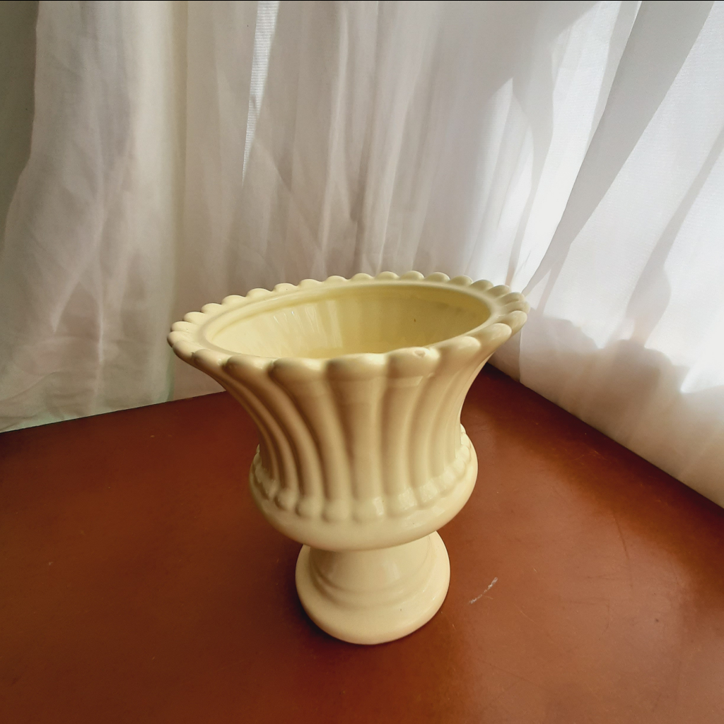 Vasinho Cerâmica Amarelo Claro - Maluhe decorações 
