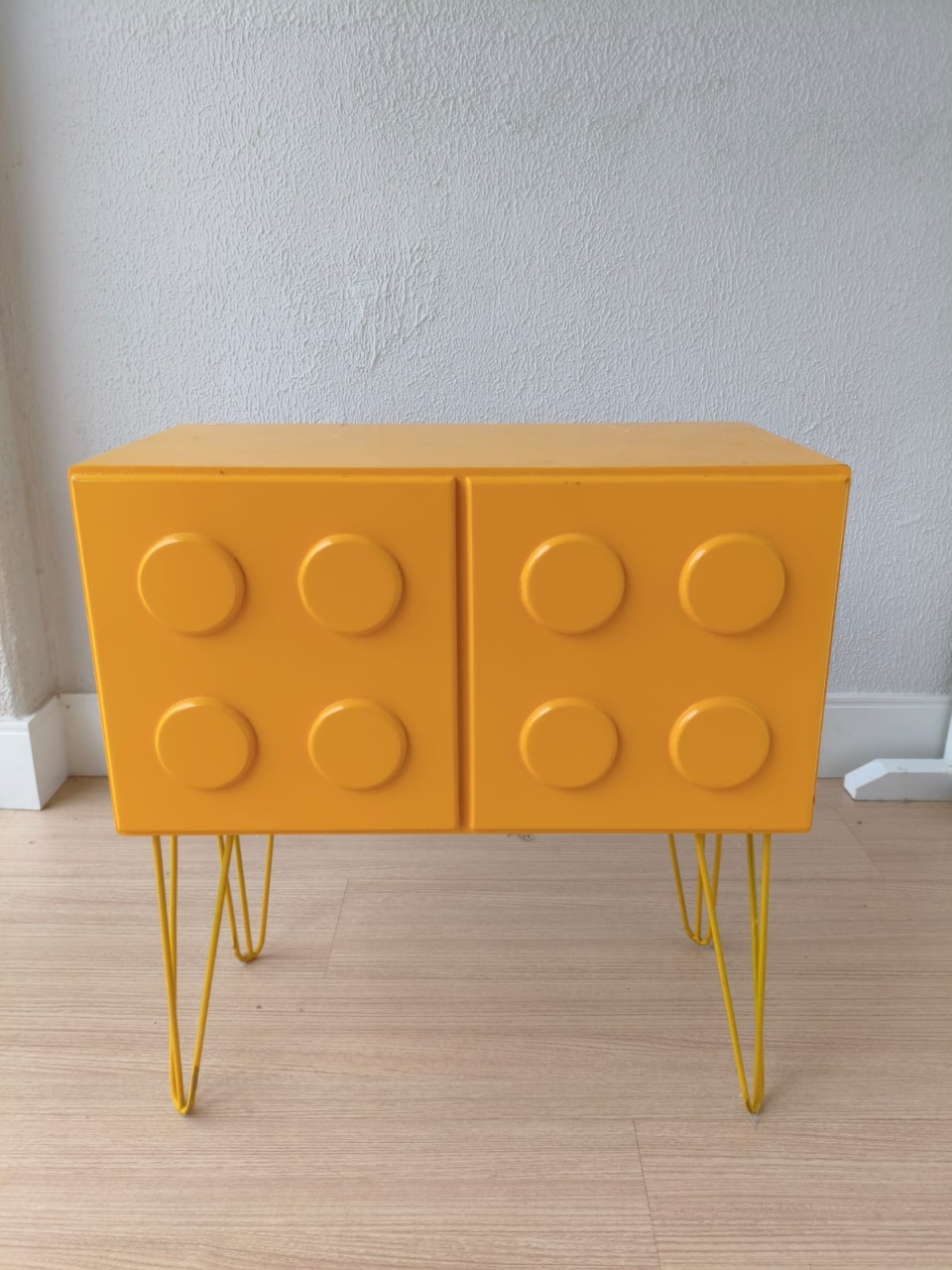 Mesa Lego Retro Amarela  - Maluhe decorações 