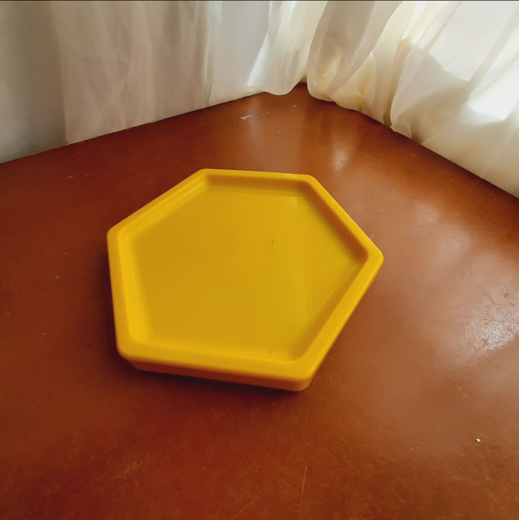 Bandeja Plástico Abs Sextavada 18Cm Amarela - Maluhe decorações 
