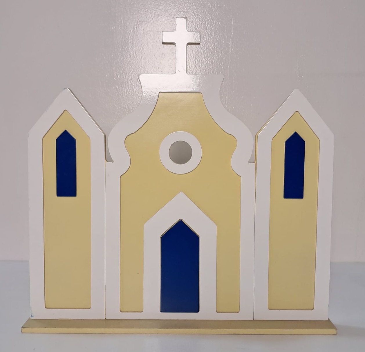 Igrejinha Decorativa Amarelo Candy de Mdf - Stefane Sales 