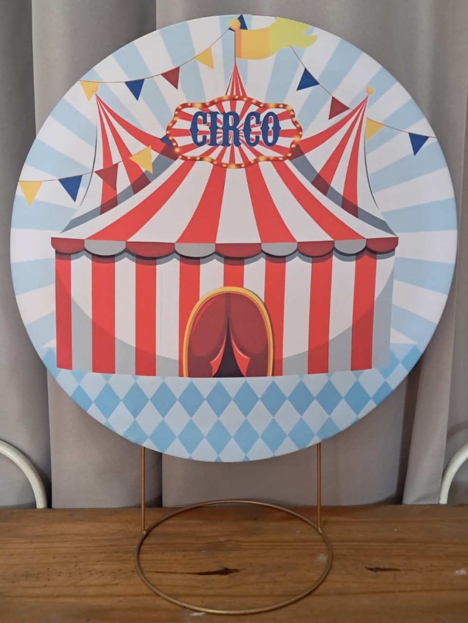 Painel de Mesa Circo Vermelho Com Fundo Azul - Stefane Sales 