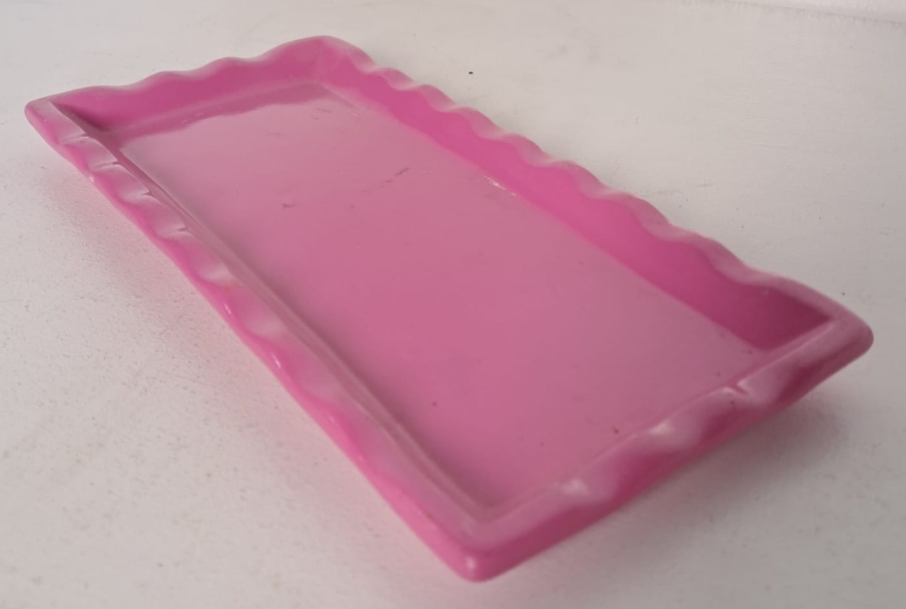 Bandeja Rasteira Rosa Chiclete de Louça - Stefane Sales 