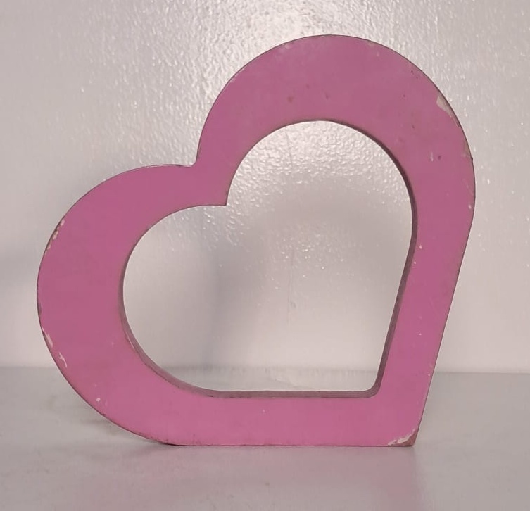 Coração Rosa Chiclete de Mdf - Stefane Sales 